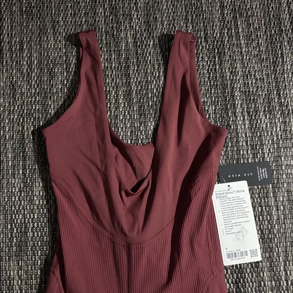 Lululemon Ribbed Nulux Skiing Bodysuit
Asia Fit - Picture 4 of 11